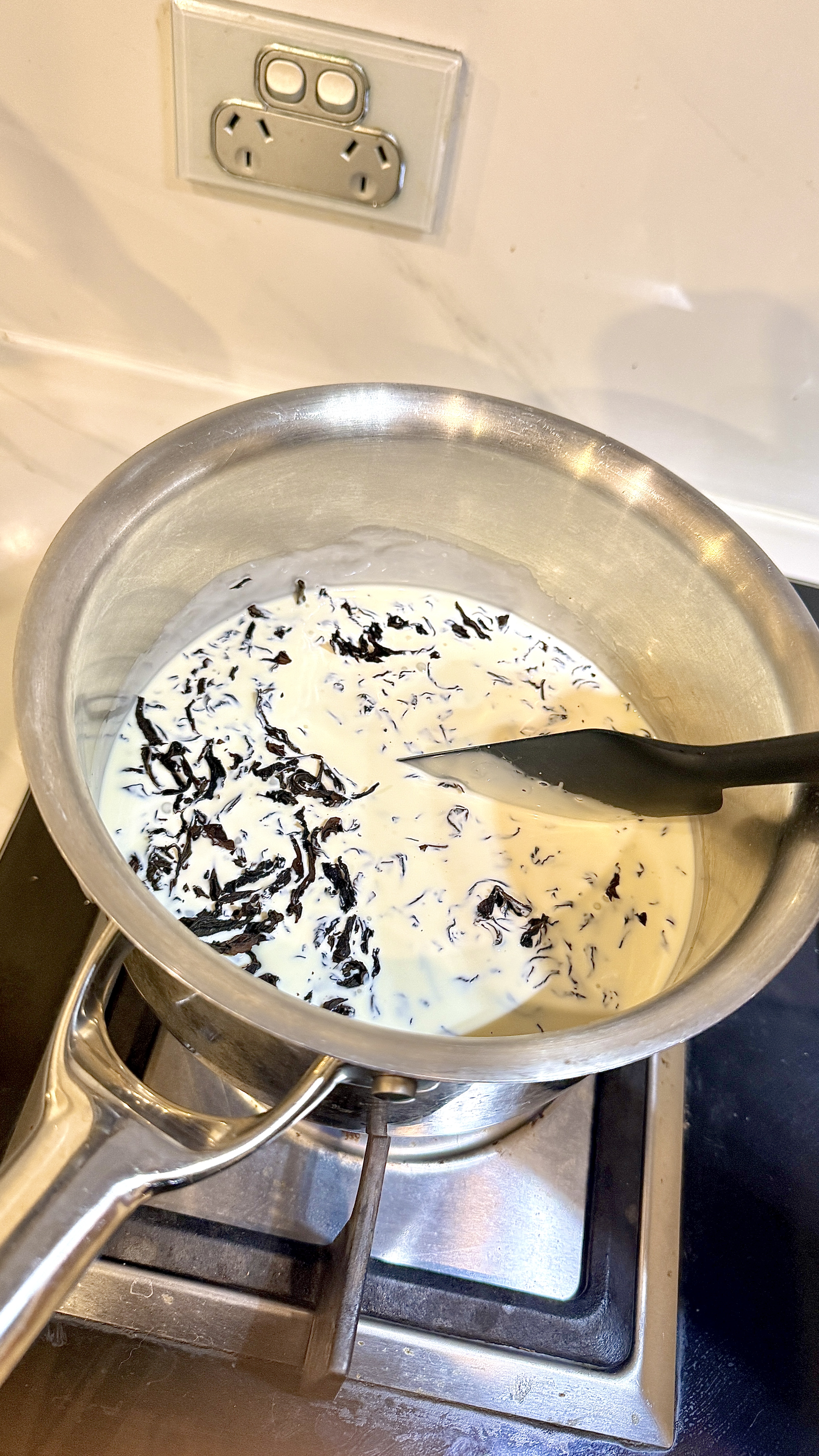 Oolong steeping in milk on the stove