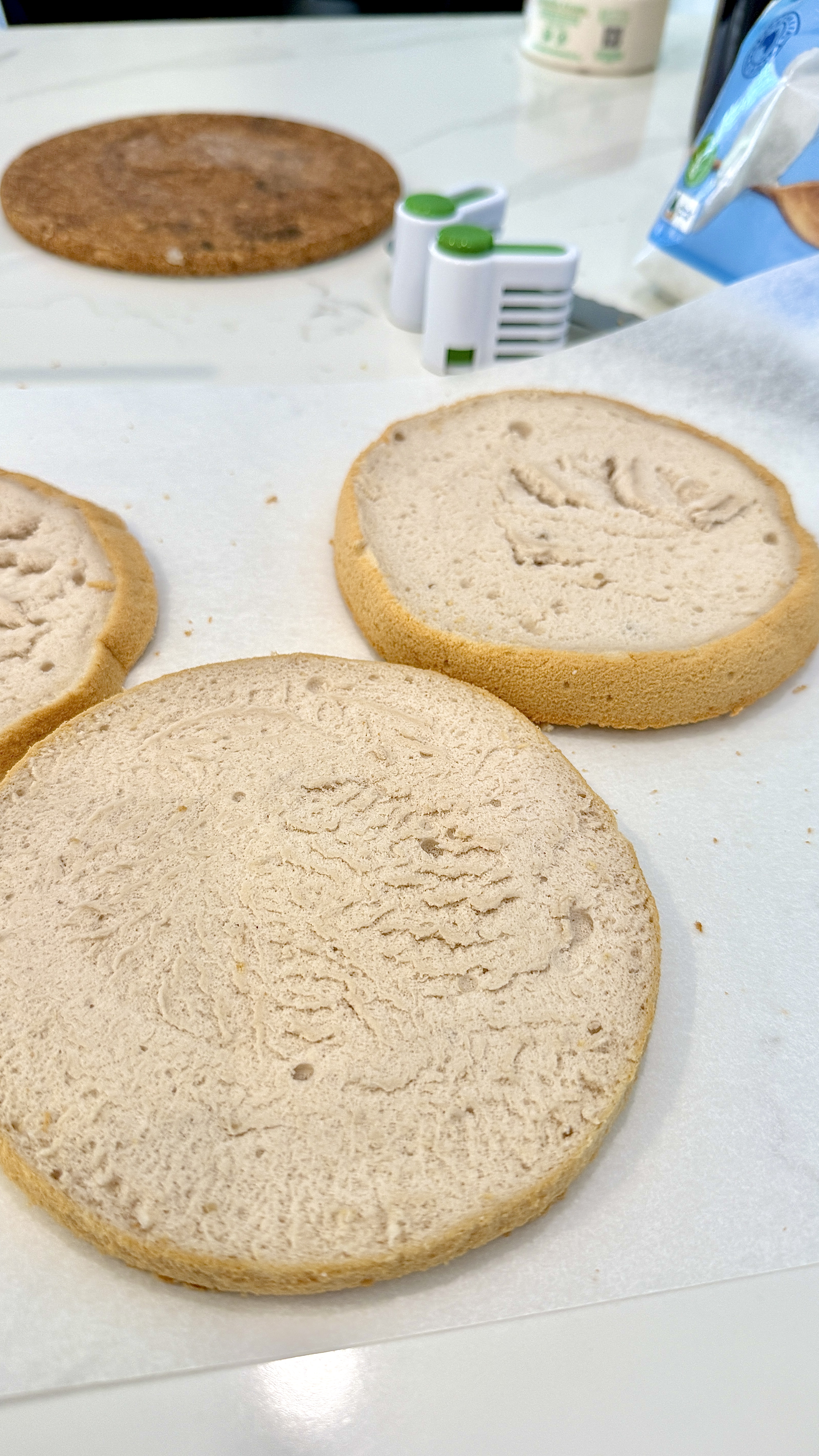 Chiffon layers sliced and ready