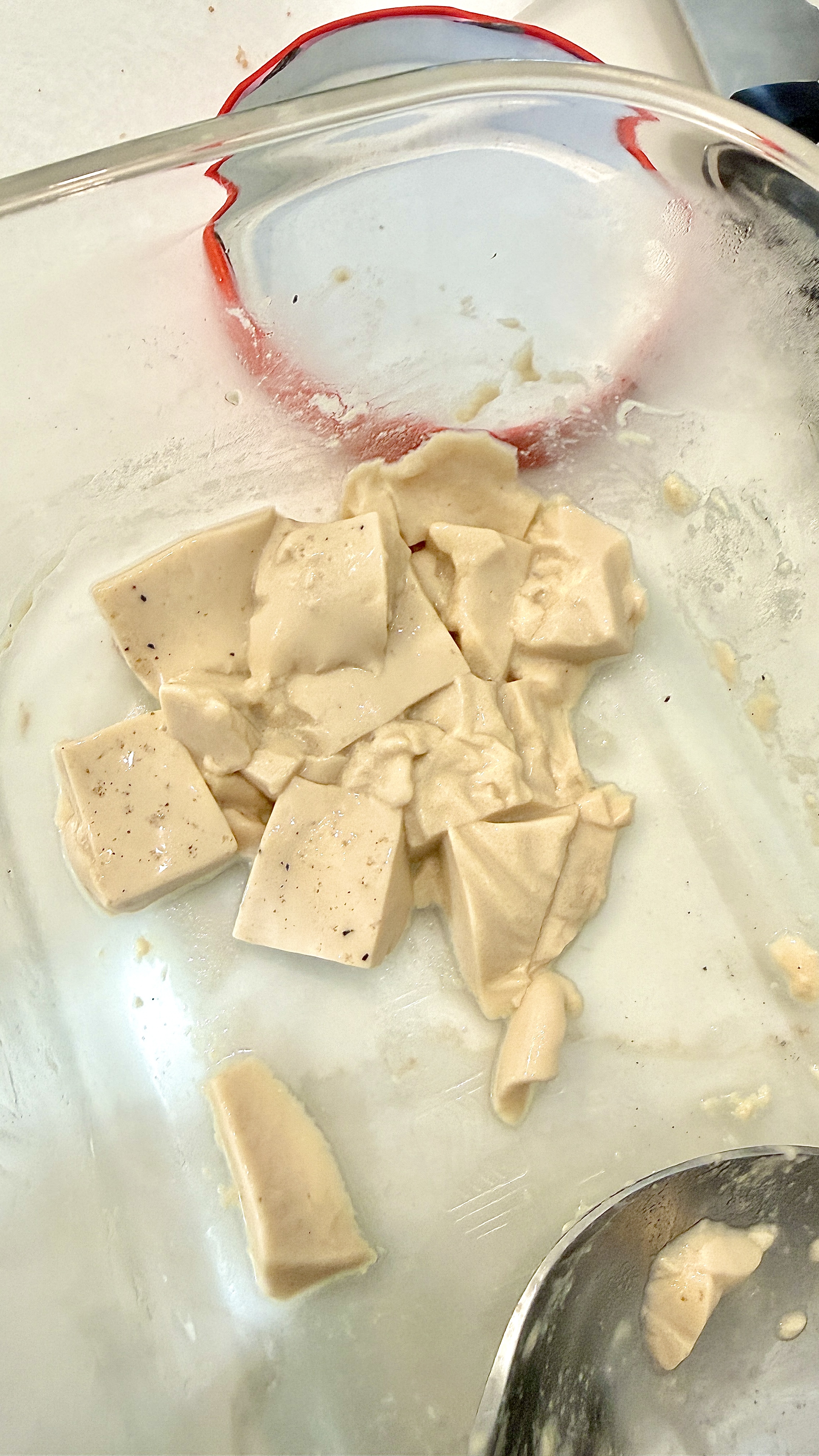 Oolong milk jelly set and cut into squares